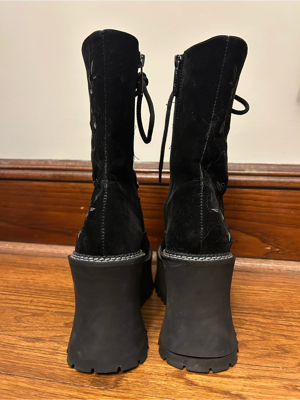 KILLSTAR - Luci-Fairy Platform Lace Up Velvet Goth Boots Size 9 EU 40 UK 7 - Picture 6 of 12